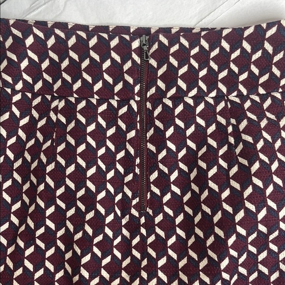 Geometric Patterned Skirt in Burgundy and White - Picture 3 of 3